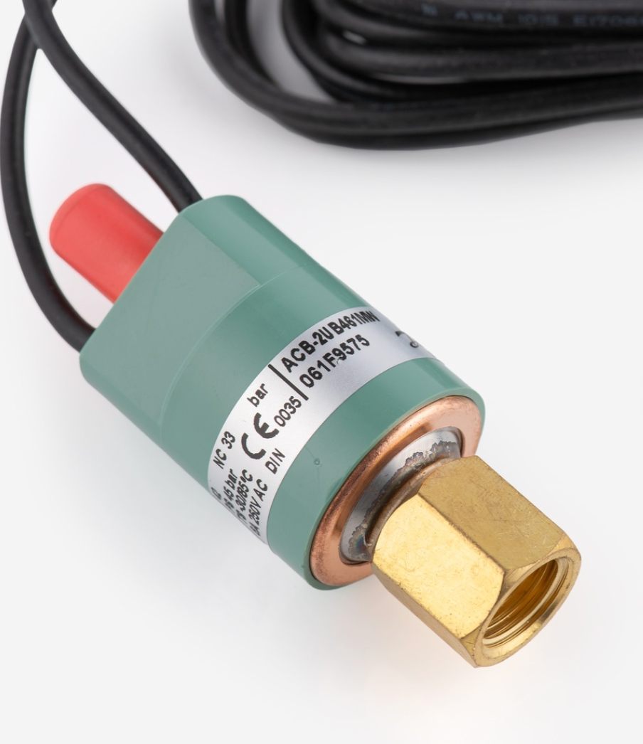 Mini-Hochdruck-Druckschalter DANFOSS ACB, NC, 13 – 18 bar, automatisch, SPST, 1/4" SAE-Flare